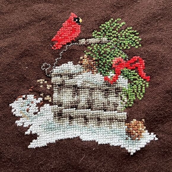 Cardinal Embroidered Needlepoint Sweatshirt - L - Picture 4 of 9